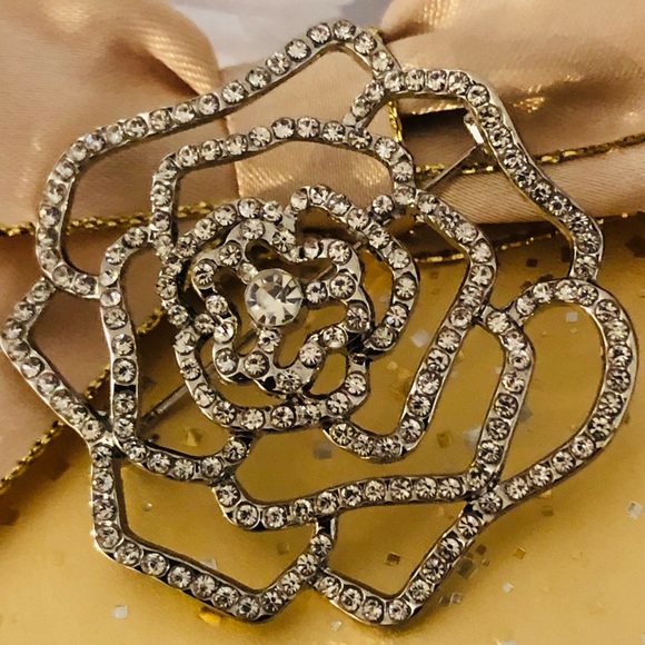 Camellia Flower Rhinestone Brooch, 2”, NWOT - Picture 6 of 12